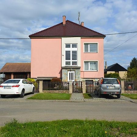 Rodinné ubytování - Family accommodation Kobylice Extérieur photo